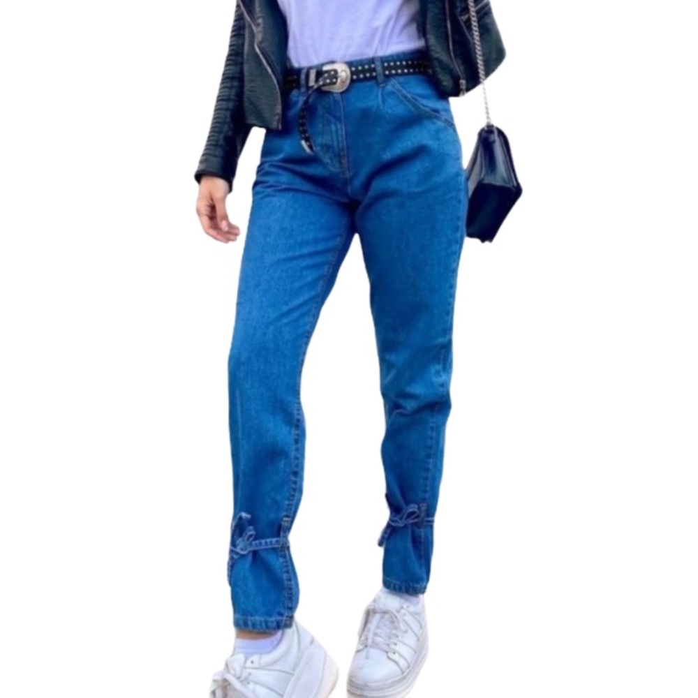 High waisted boyfriend jeans with ankle tie detail